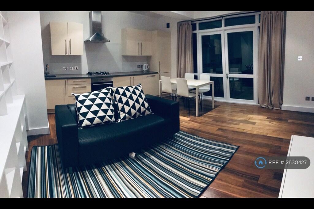 Kitchen Lounge 2