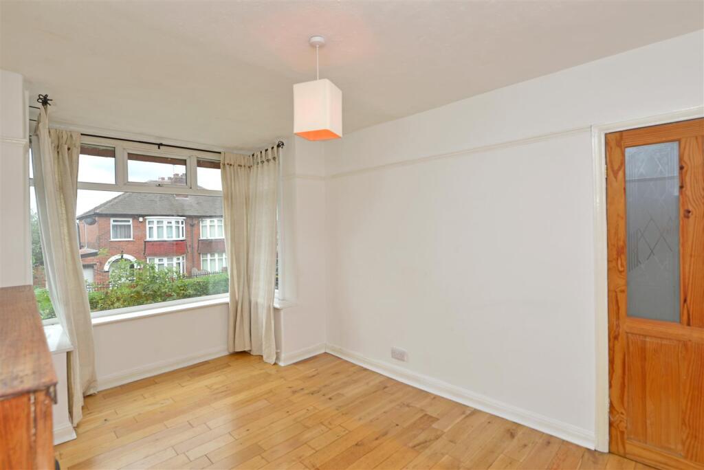 Living Room: