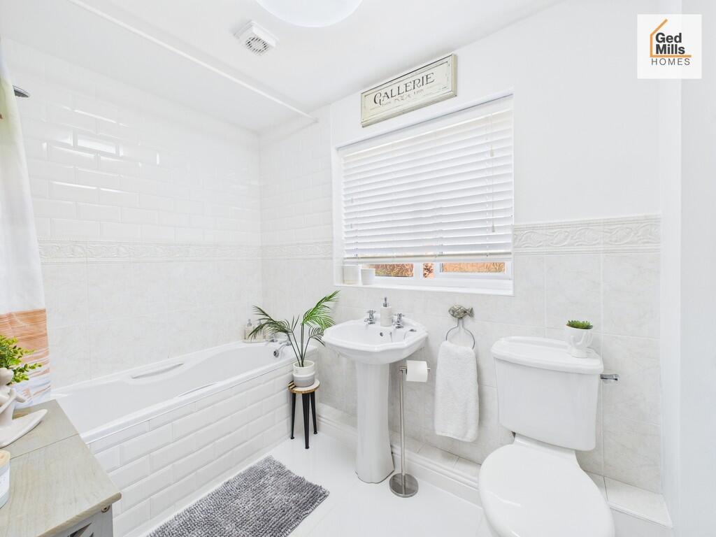 CAM04261G0-PR0086...