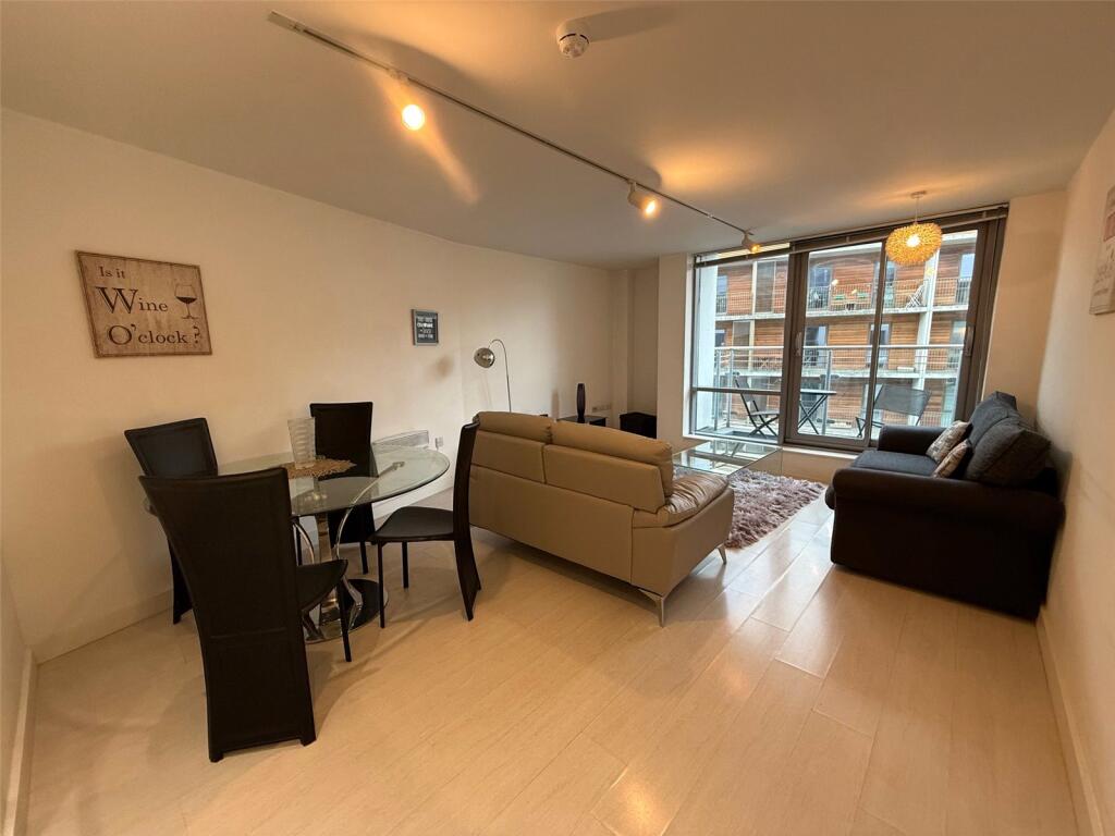 Living Room/Kitchen