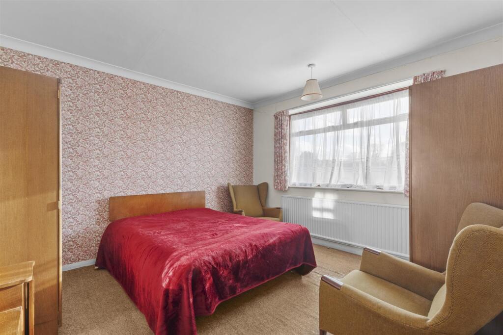 90 Main Rd, HP14 4QA-2.jpg