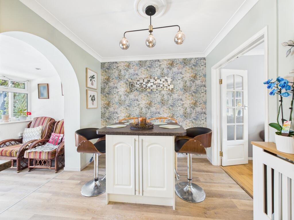 CAM01605G0-PR1025-STILL009