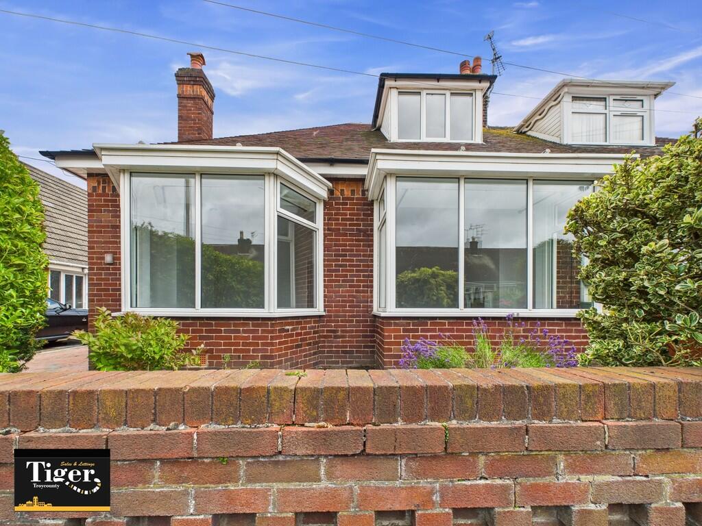 CAM02176G0-PR0625...