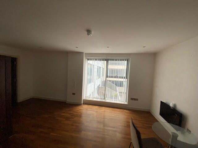 Lounge 2 T202511061414.jpg