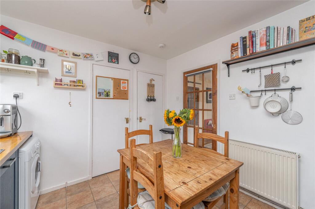 Kitchen Alt