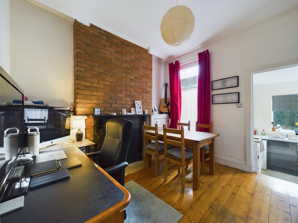 CAM02089G0-PR0393...