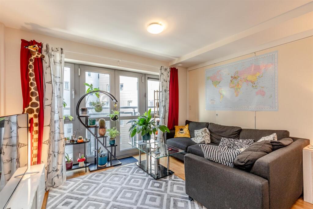 Hamilton Court, Bristol Living Area 3.jpg