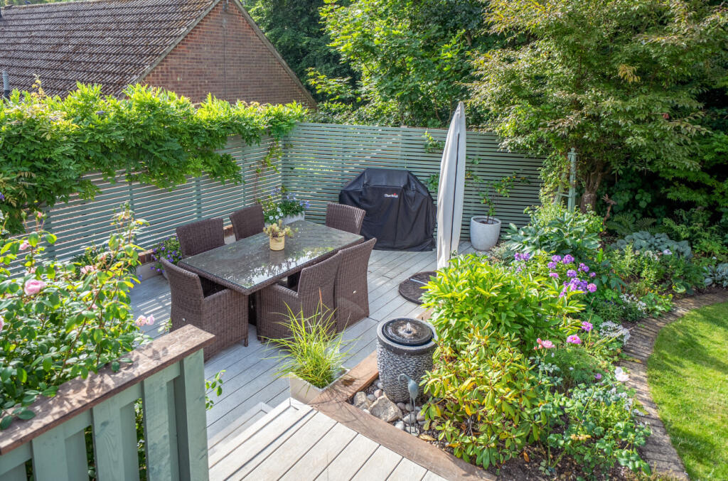 1335948-4-6895c66...