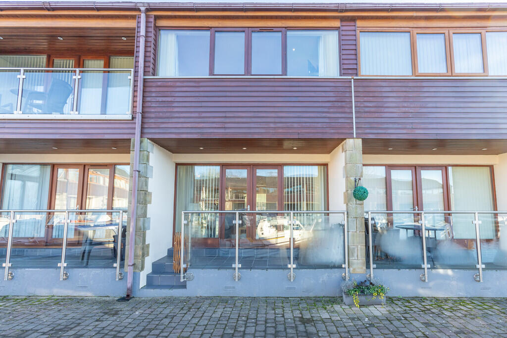 Rear Balcony/Pati...