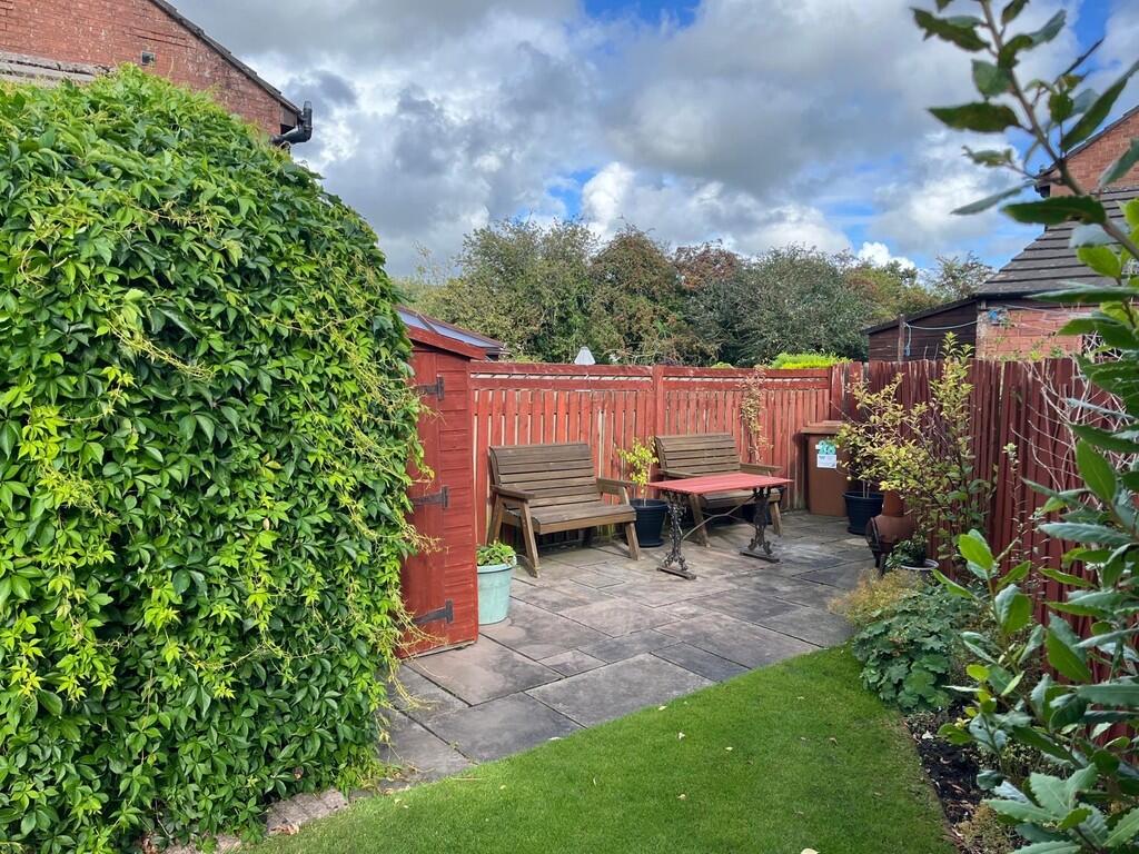 GARDEN 