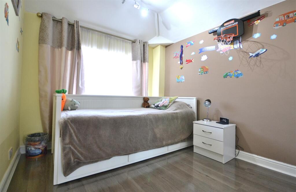 Bedroom Tree