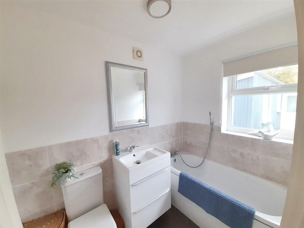 Ensuite bathroom
