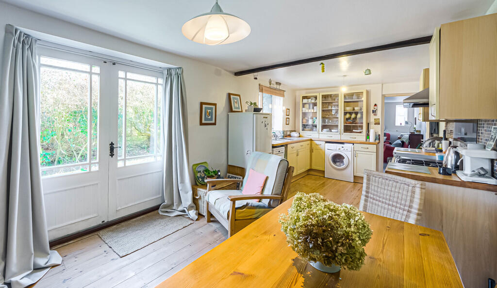 Kitchen/dining ro...