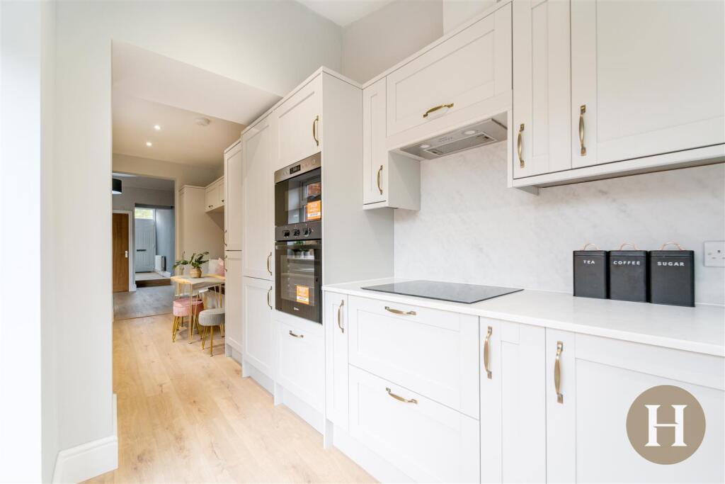 Hadleigh Estate Agents-33.jpg