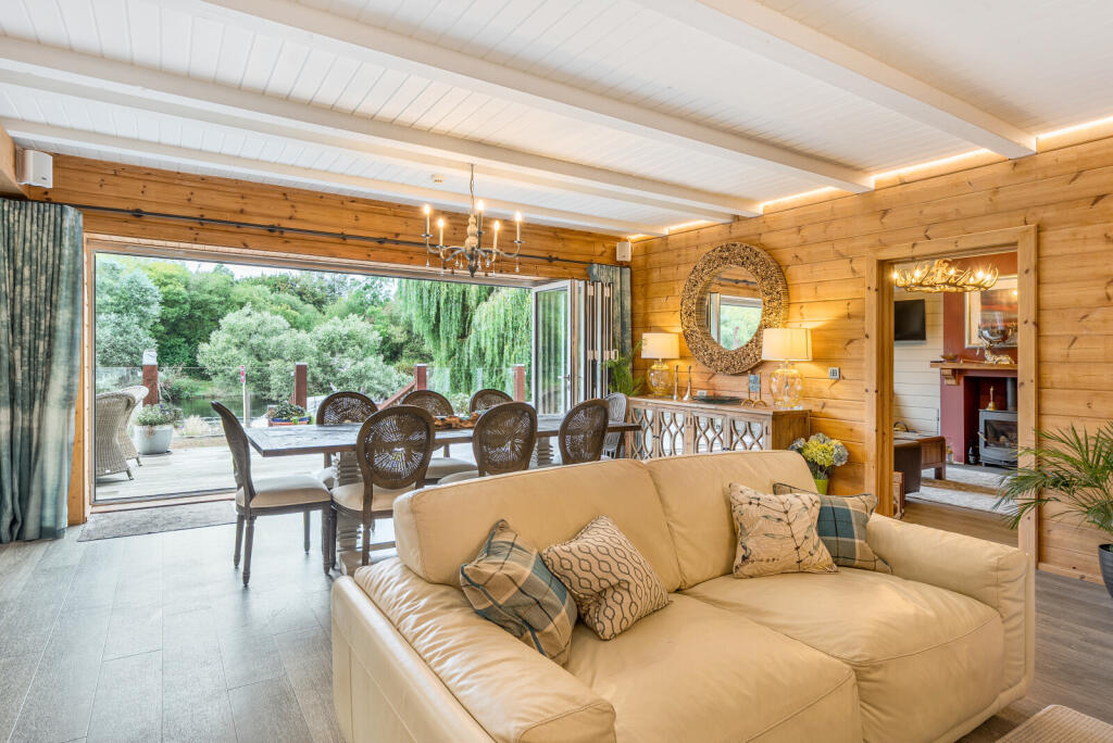 1355471-11-68caf8...