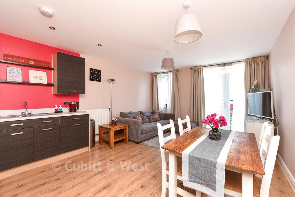 Kitchen Lounge/Diner