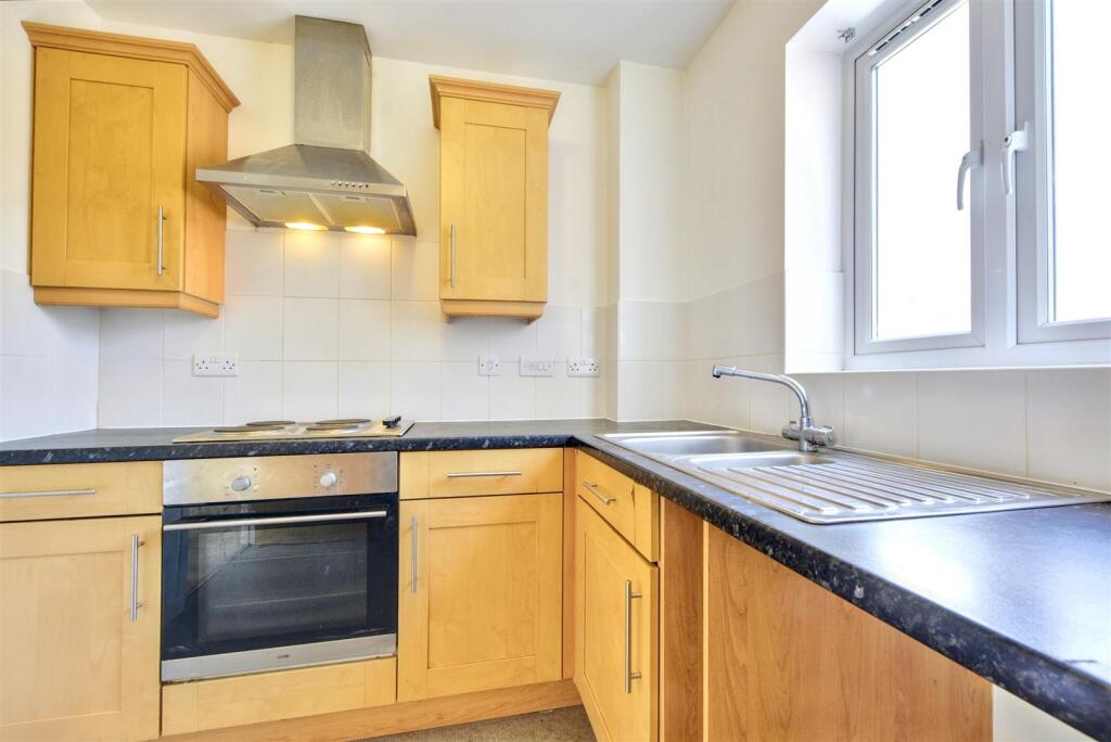 Kitchen_2.jpeg