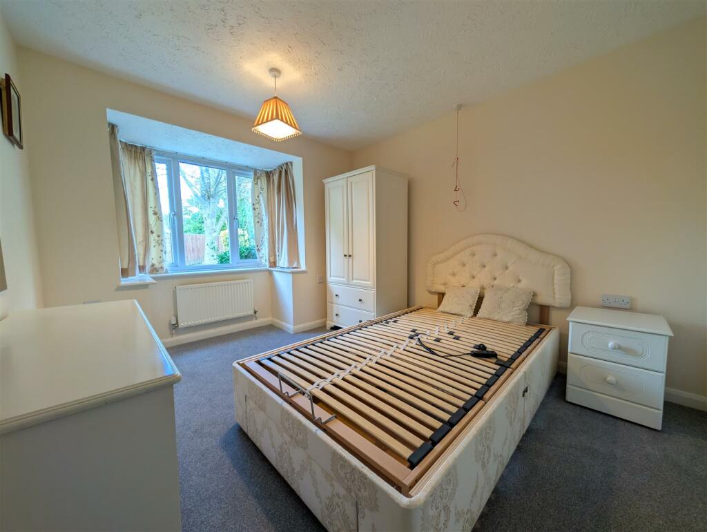 19 Warwick Way, Ashby