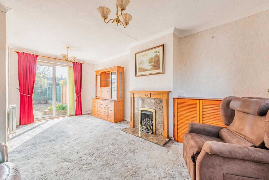 Living Room (3)