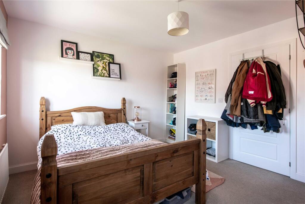 6 greenage rd-low-41.jpg