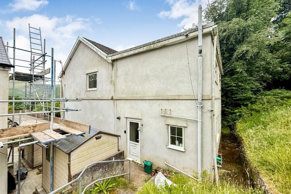 39 Penywern Road, Ystalyfera, Swansea, Wales, SA9 2NH