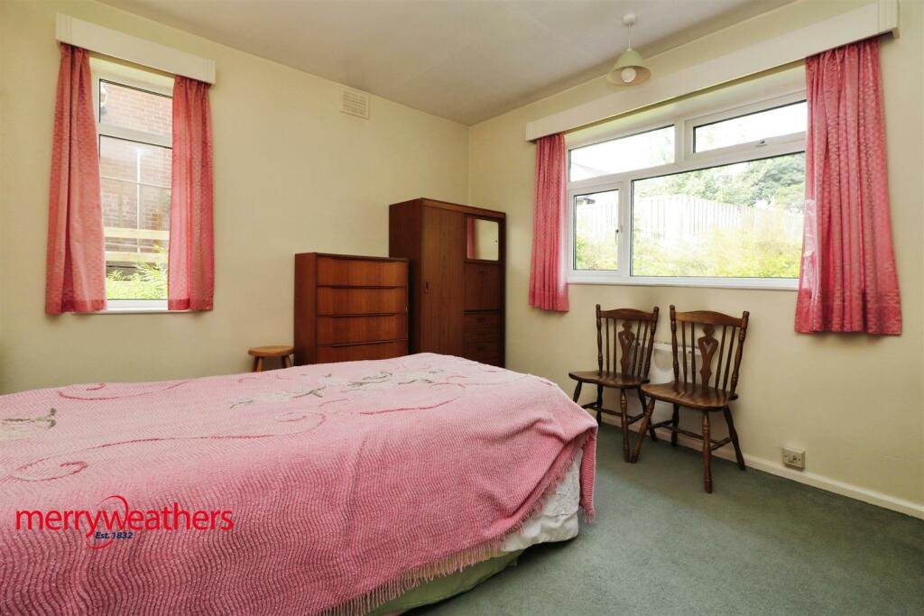 REAR BEDROOM