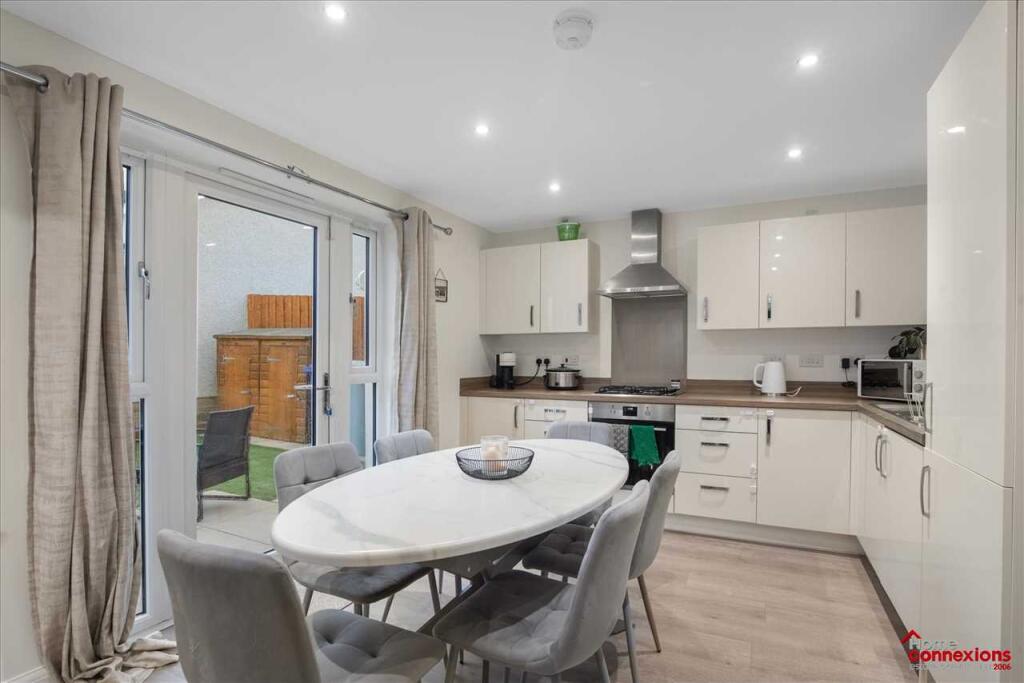 Kitchen Dining (2)