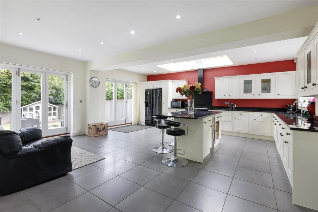 Kitchen/Breakfast