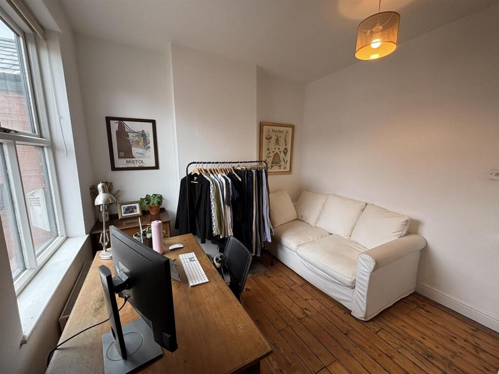Bedroom 2 / Dressing Room