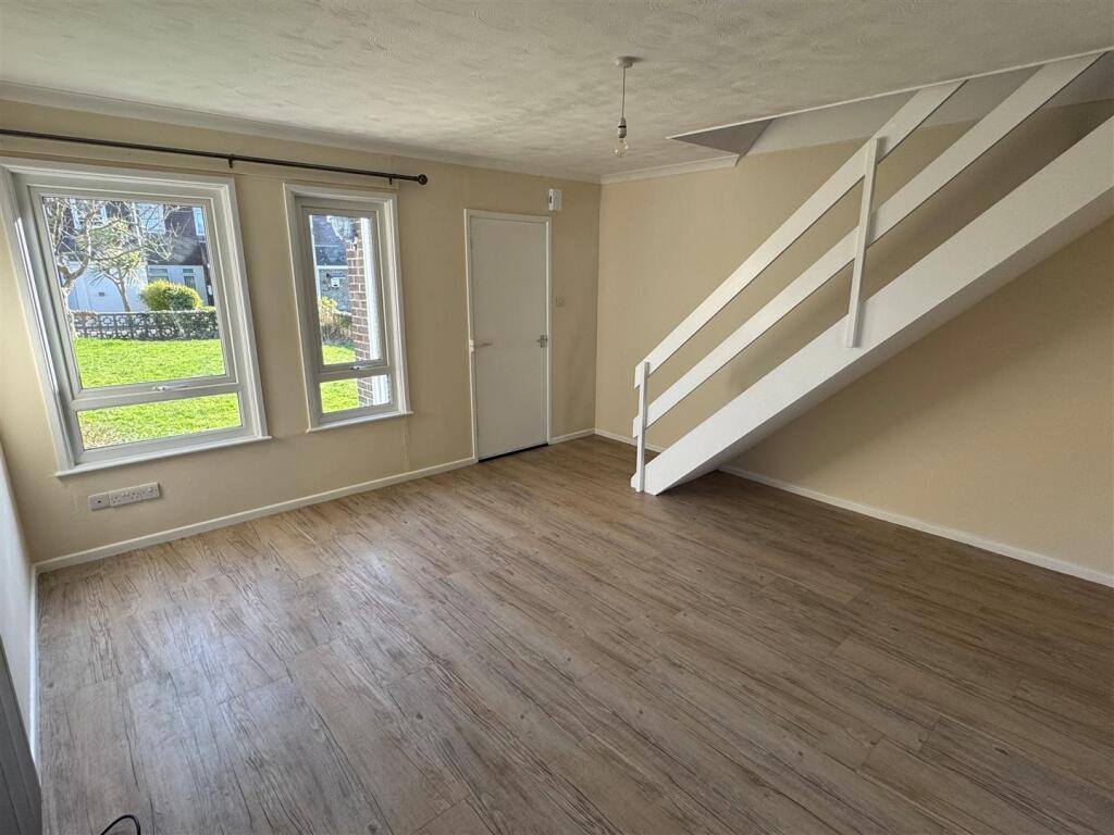 26 Churchfields Road Lounge