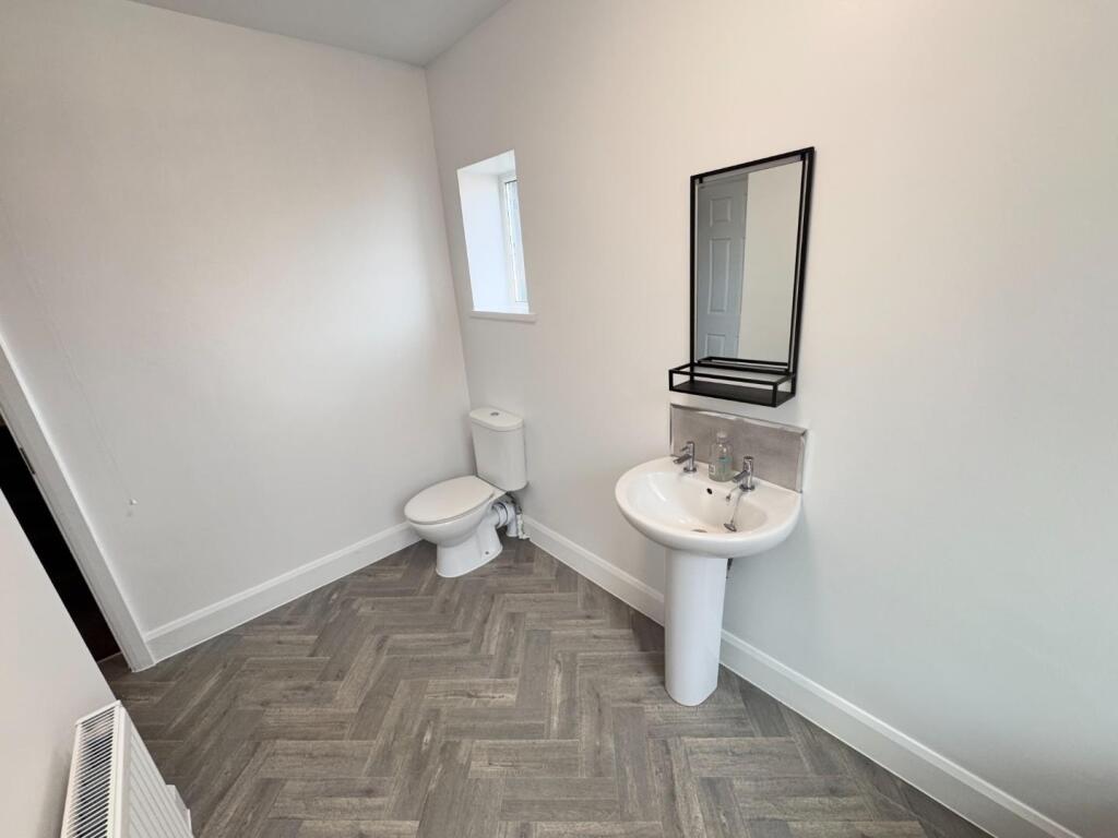 BATHROOM ONE