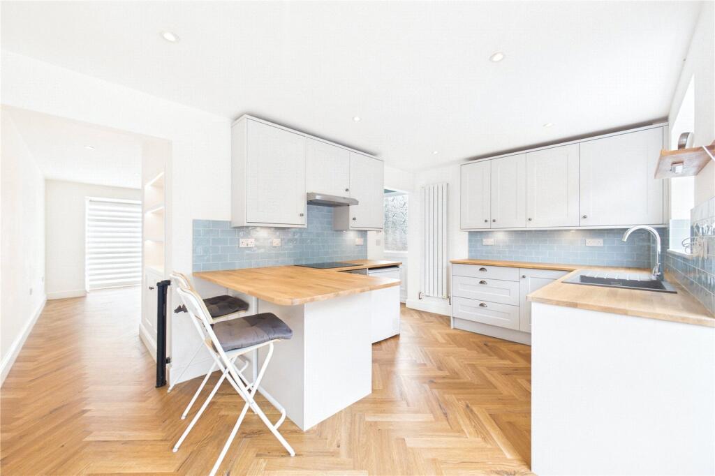 Kitchen/Breakfast