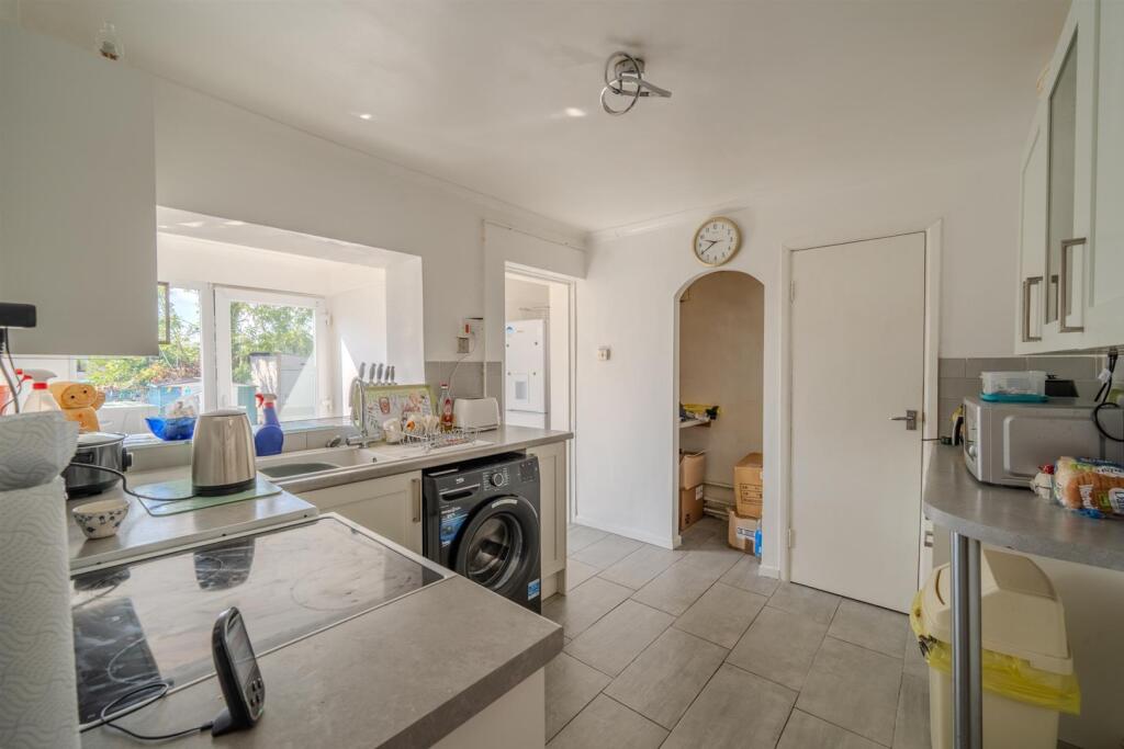 2 Samsons Avenue-7.jpg