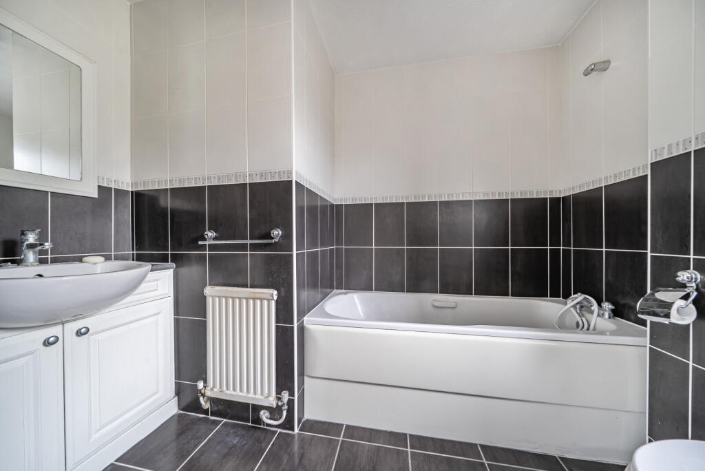 1358550-7-68d2caa...