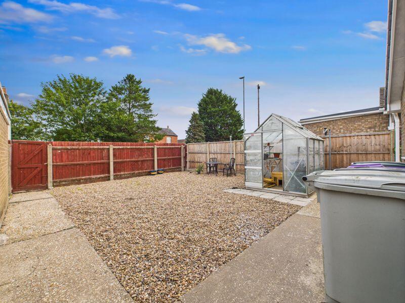 Rear low maintenance garden