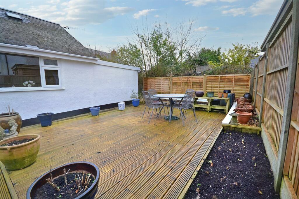 Rear Decking Area