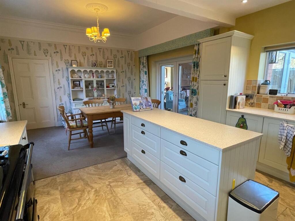 Breakfast kitchen.jpg