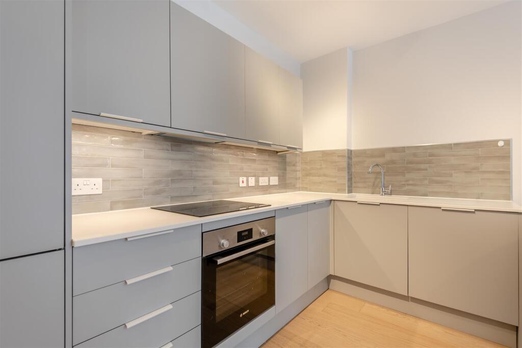 8652869-interior19.jpg