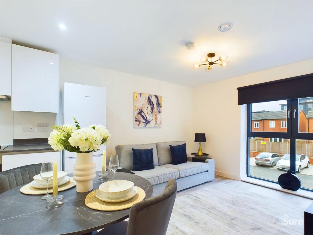 Kitchen/ Diner/ Lounge