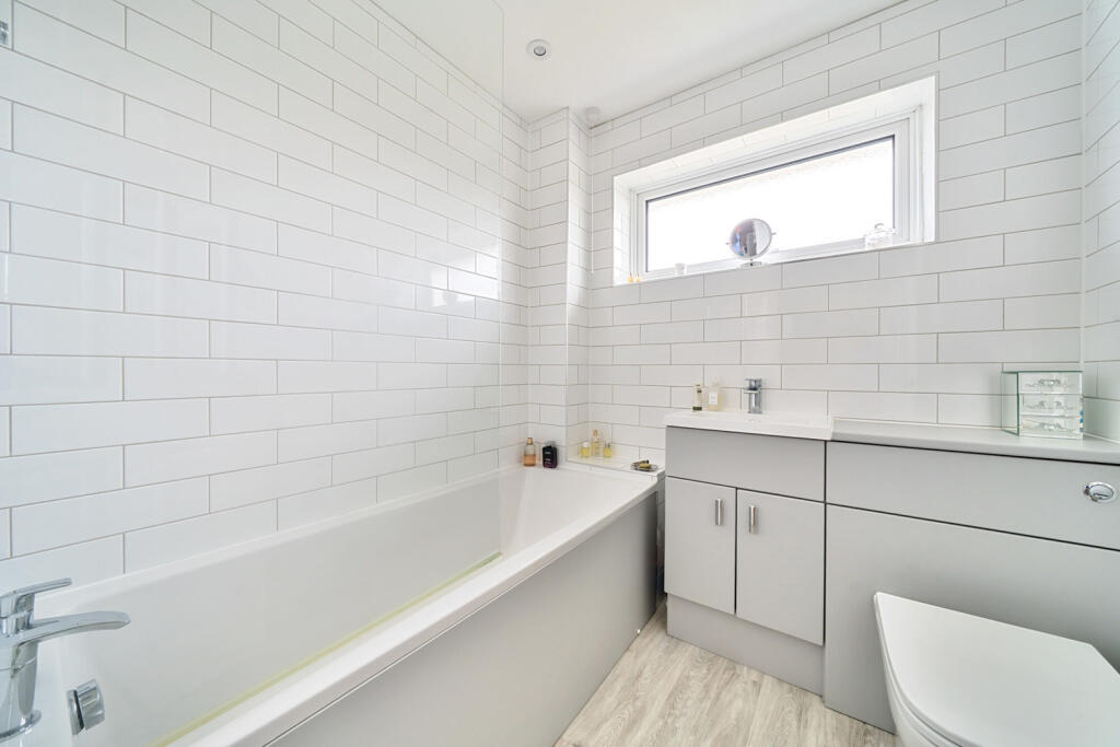 1288388-9-682daaf...