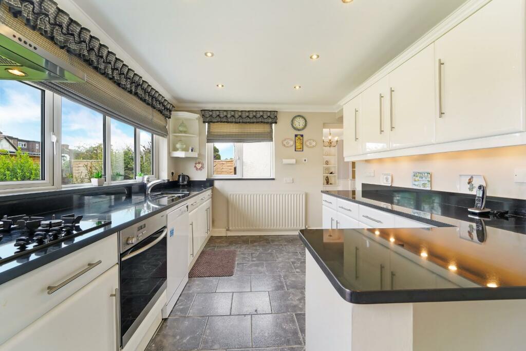 FIRSWOOD AVENUE (6).jpg