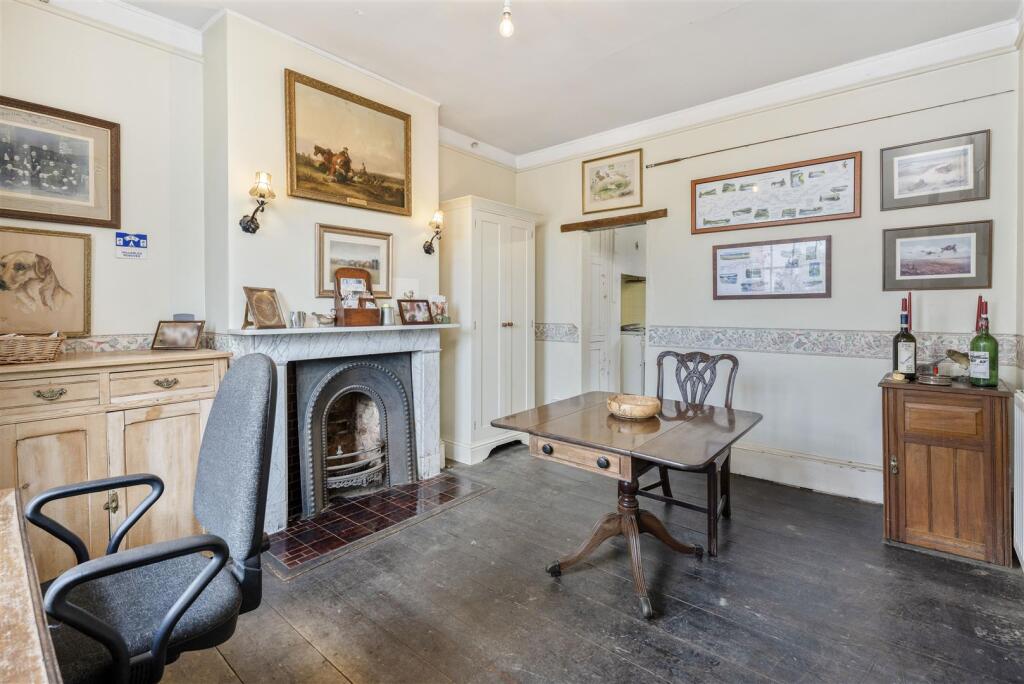16 High Street, Bodicote-8.jpg