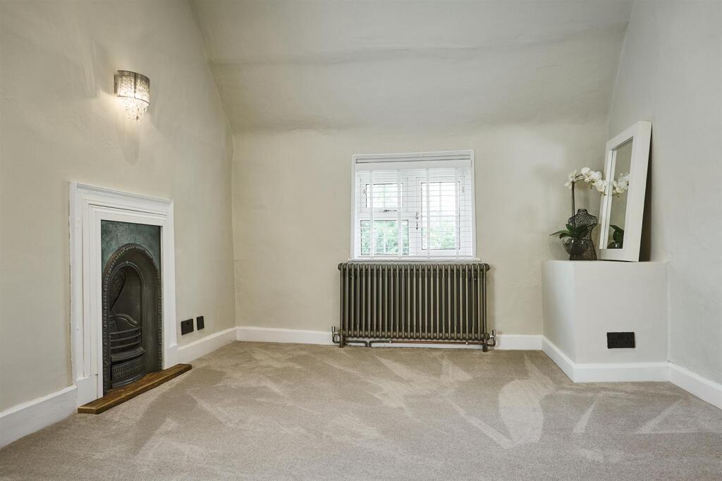 Callow Hill Cottage 24.jpg