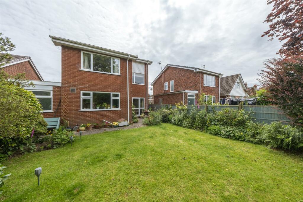 5 Moorlands Avenue-030.jpg