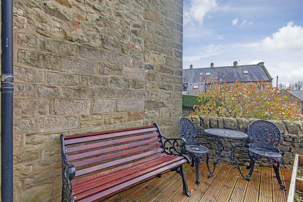 Front External-1.jpg