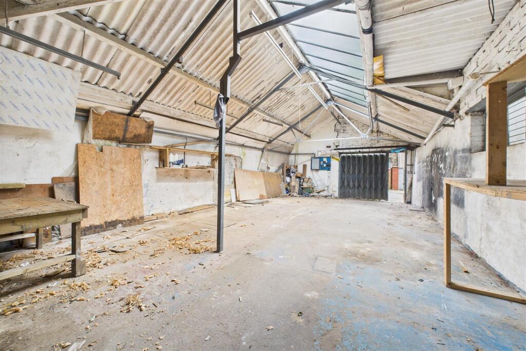 3A Richmond Road, Montpelier, Bristol BS6 5EN | Fr