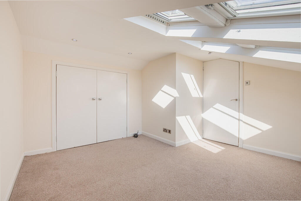 Bedroom 2.2