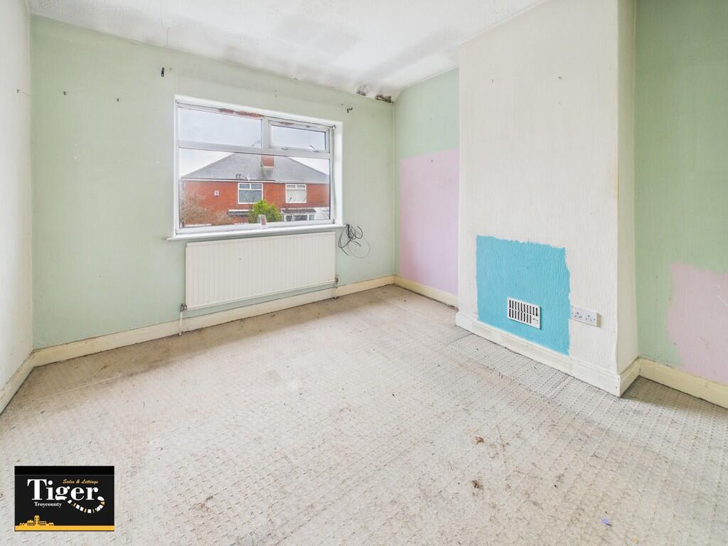 CAM02176G0-PR0782...