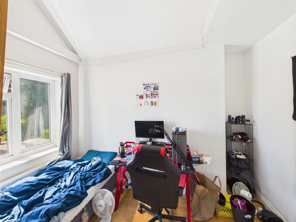 CAM04578G0-PR0012...