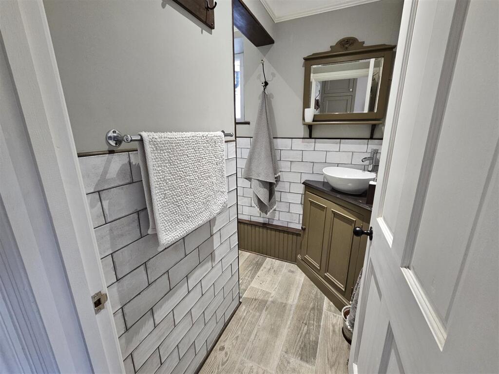 En Suite Bed 1.jpg
